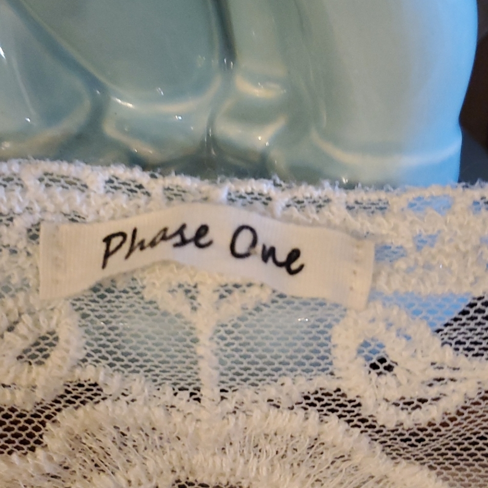 Phase One Blouse - Picture 6 of 8